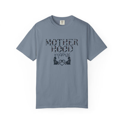 Motherhood Universe Cat Heart T-shirt: Celestial Mom Shirt