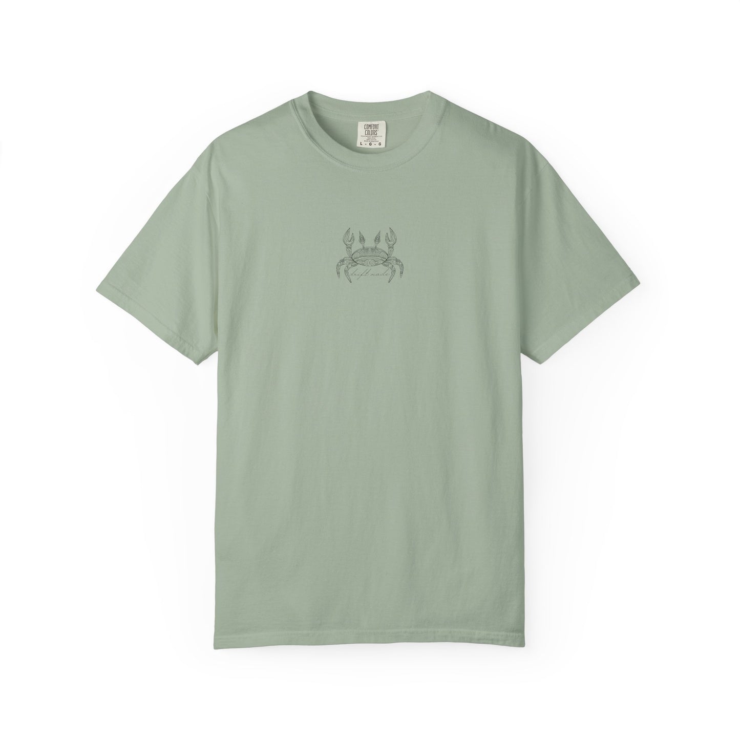Minimalist Crab T-Shirt: Summer Beach Clothing